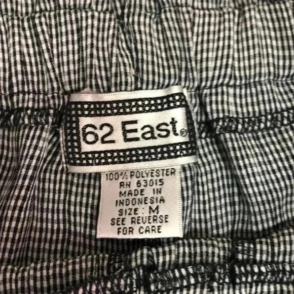 62 east shorts size medium light weight material black and white - Picture 4 of 8
